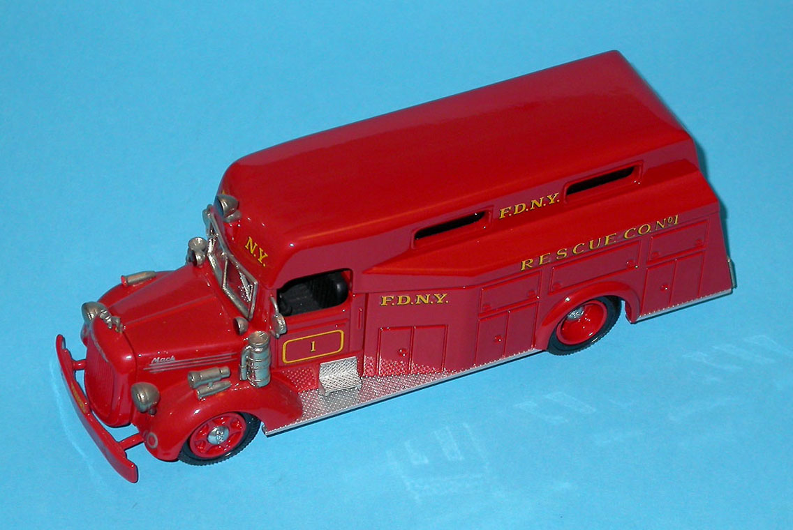 Ashton Models: 1948 Mack L Type Rescue Truck 'F.D.N.Y.' (AH44) in 1:43scale